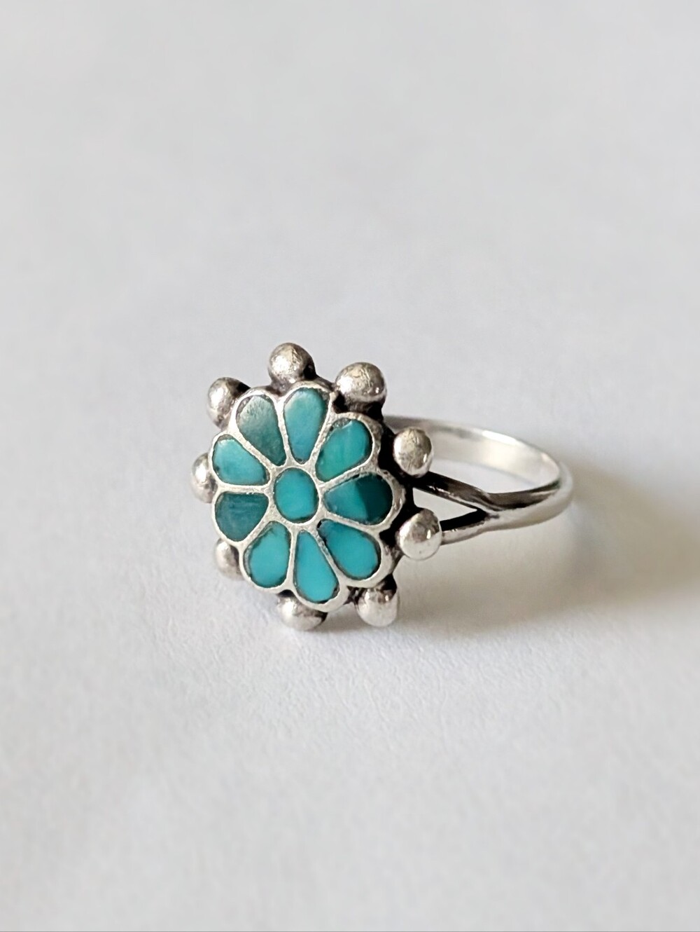 Vintage sterling silver Native American Zuni Dishta style inlay flower turquoise